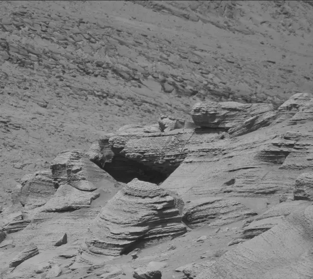 Sol 3865: Mast Camera (Mastcam)
