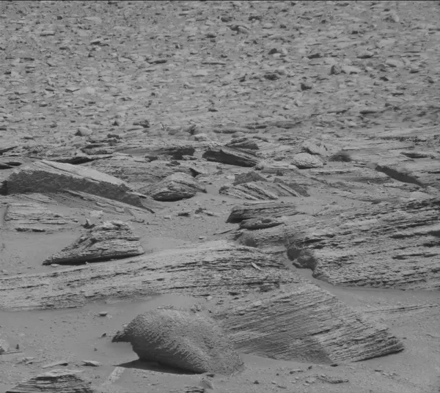 Sol 3865: Mast Camera (Mastcam)