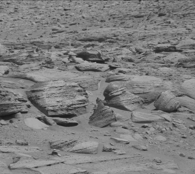 Sol 3865: Mast Camera (Mastcam)