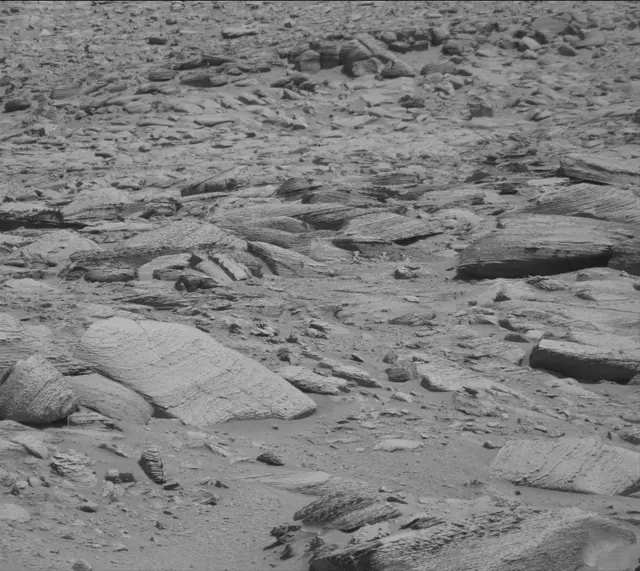 Sol 3865: Mast Camera (Mastcam)