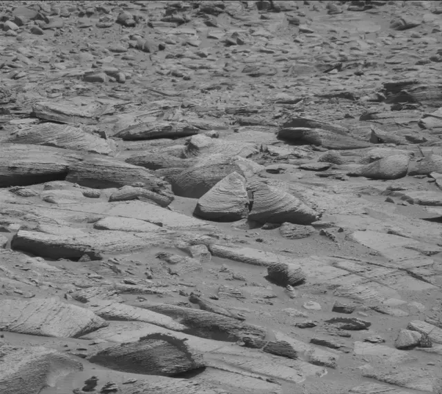 Sol 3865: Mast Camera (Mastcam)