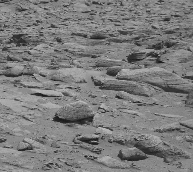 Sol 3865: Mast Camera (Mastcam)