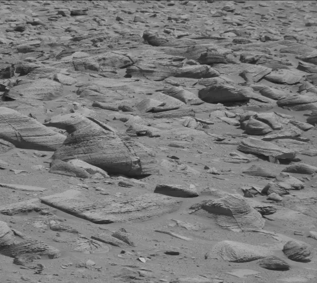 Sol 3865: Mast Camera (Mastcam)