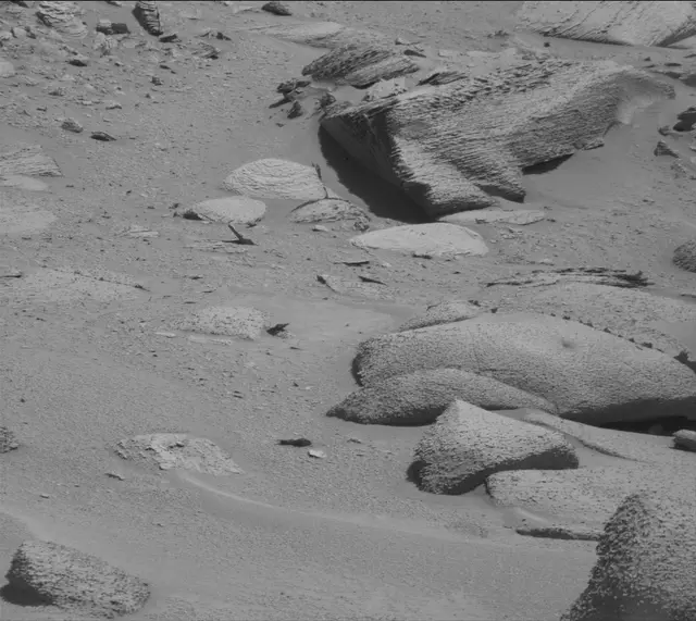 Sol 3865: Mast Camera (Mastcam)