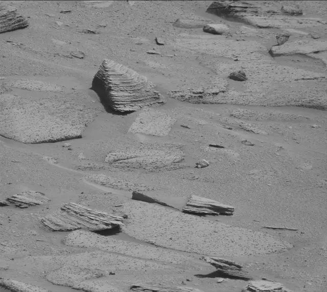 Sol 3865: Mast Camera (Mastcam)