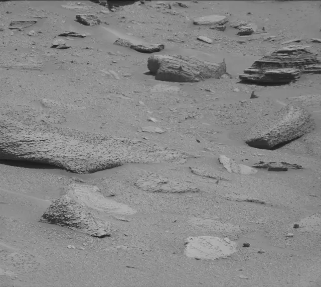 Sol 3865: Mast Camera (Mastcam)