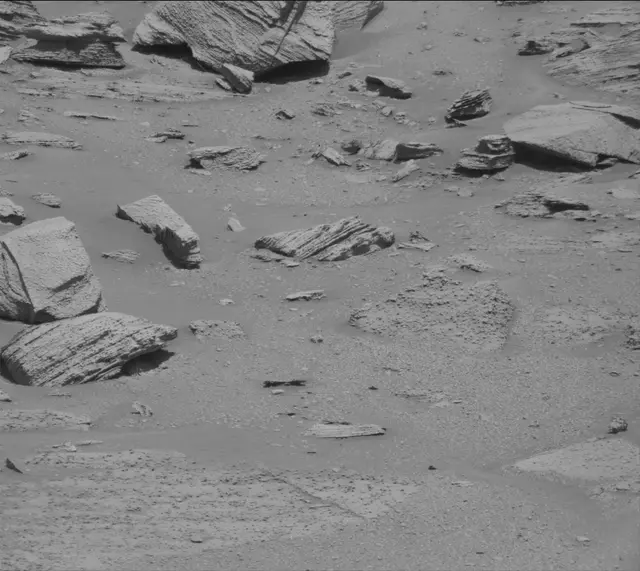 Sol 3865: Mast Camera (Mastcam)