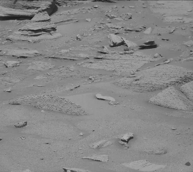 Sol 3865: Mast Camera (Mastcam)