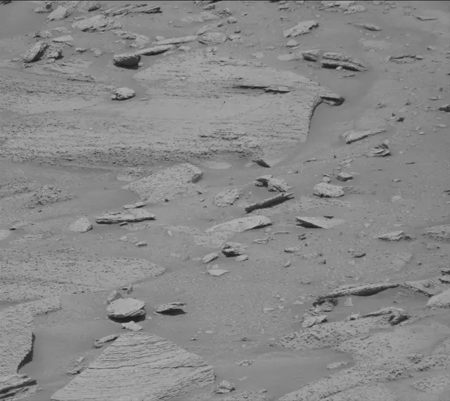 Sol 3865: Mast Camera (Mastcam)