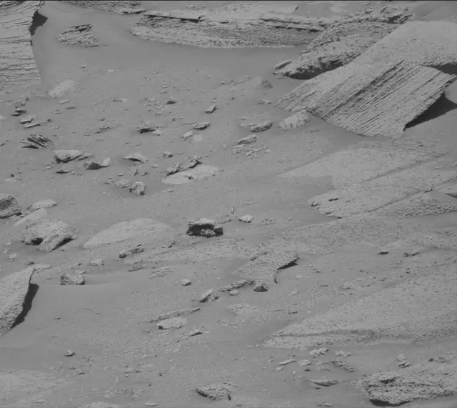 Sol 3865: Mast Camera (Mastcam)