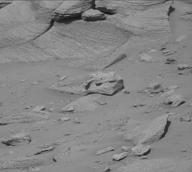 Sol 3865: Mast Camera (Mastcam)