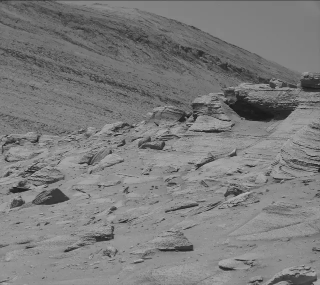 Sol 3866: Mast Camera (Mastcam)