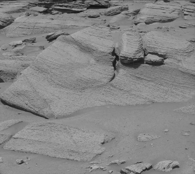 Sol 3866: Mast Camera (Mastcam)