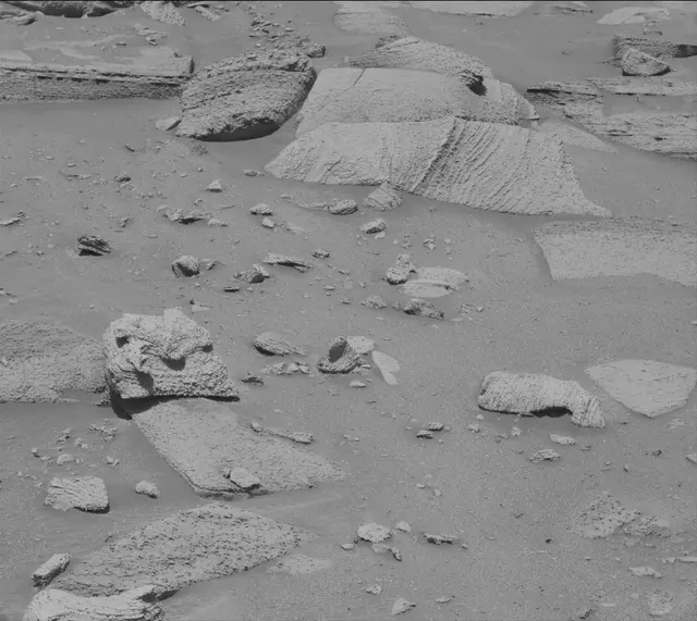 Sol 3866: Mast Camera (Mastcam)