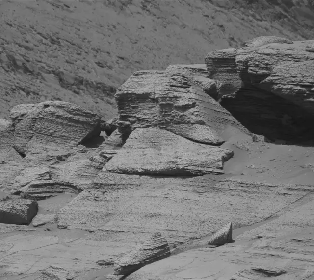 Sol 3866: Mast Camera (Mastcam)