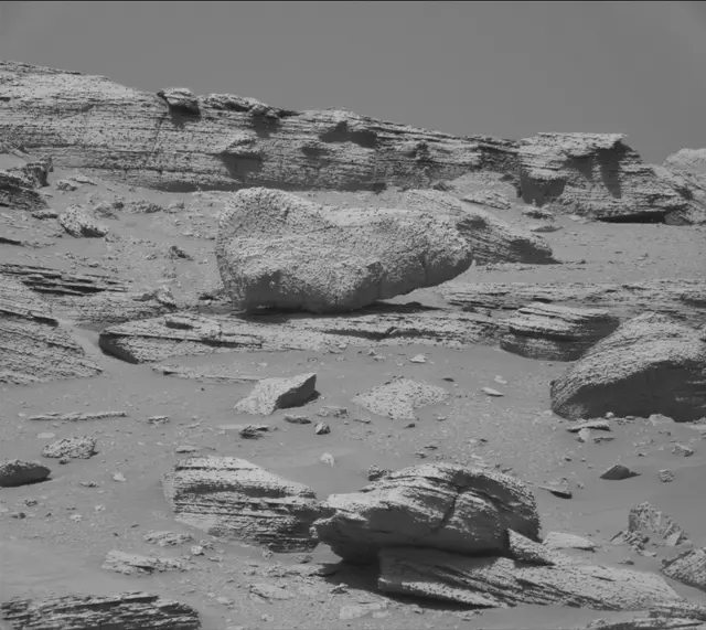 Sol 3866: Mast Camera (Mastcam)
