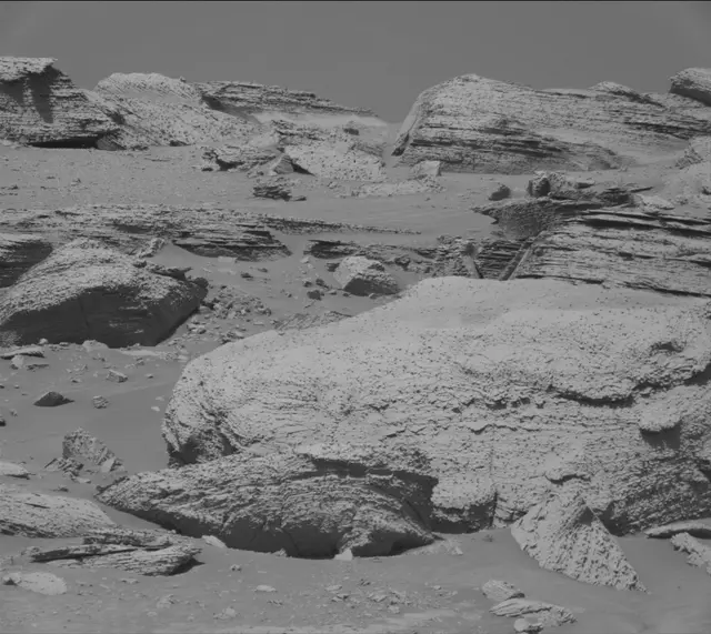 Sol 3866: Mast Camera (Mastcam)