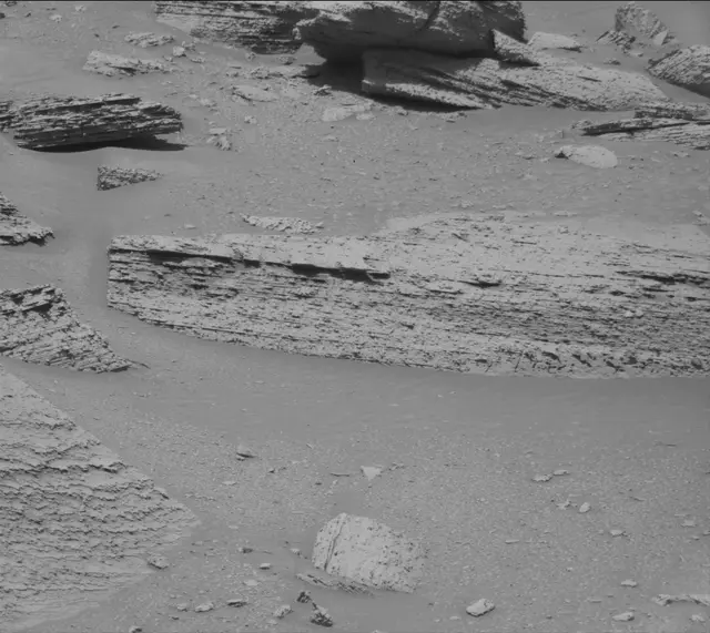 Sol 3866: Mast Camera (Mastcam)