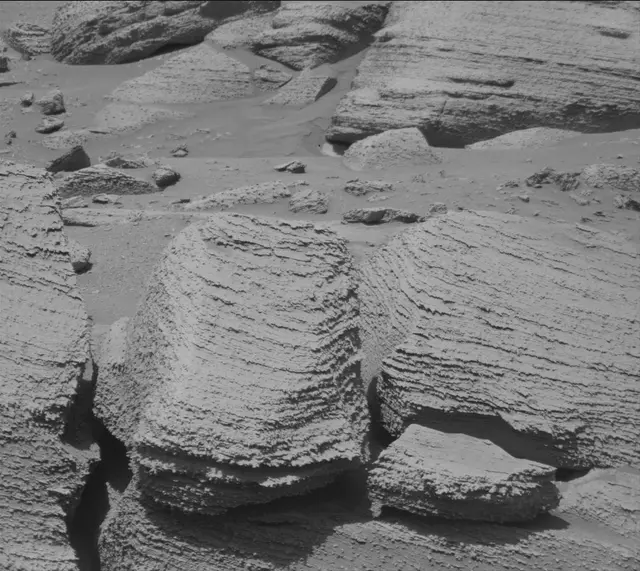 Sol 3866: Mast Camera (Mastcam)
