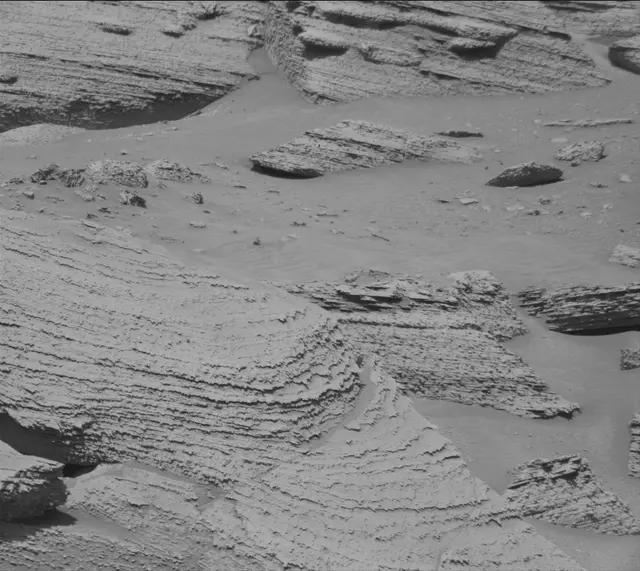 Sol 3866: Mast Camera (Mastcam)