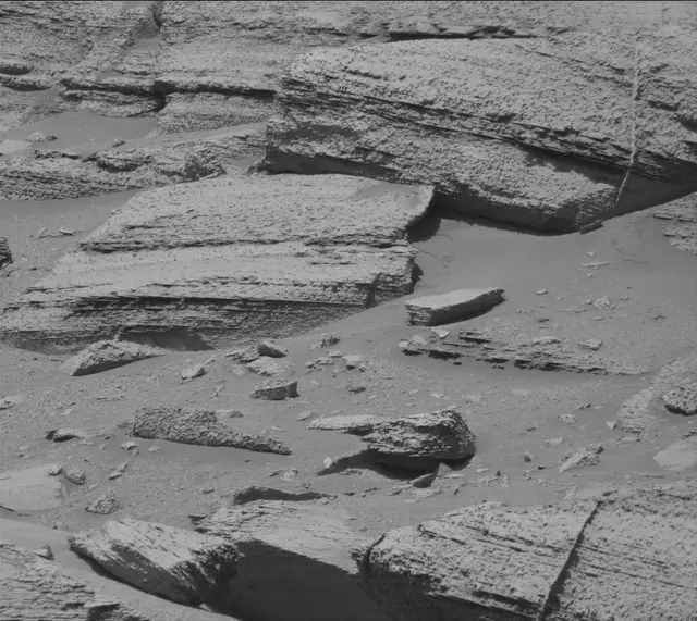 Sol 3866: Mast Camera (Mastcam)