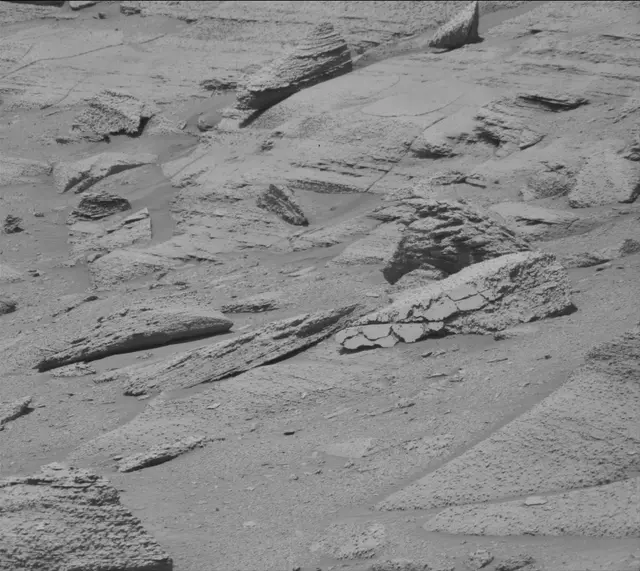 Sol 3866: Mast Camera (Mastcam)
