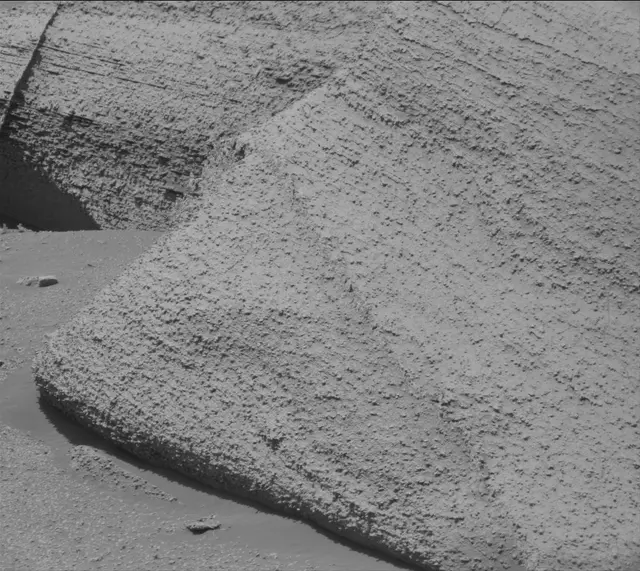 Sol 3866: Mast Camera (Mastcam)