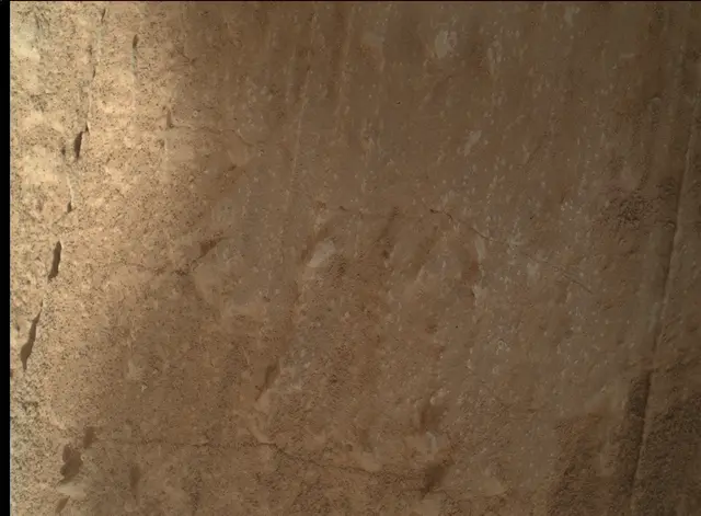 Sol 3866: Mars Hand Lens Imager (MAHLI)