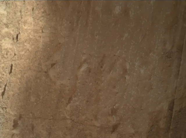 Sol 3866: Mars Hand Lens Imager (MAHLI)