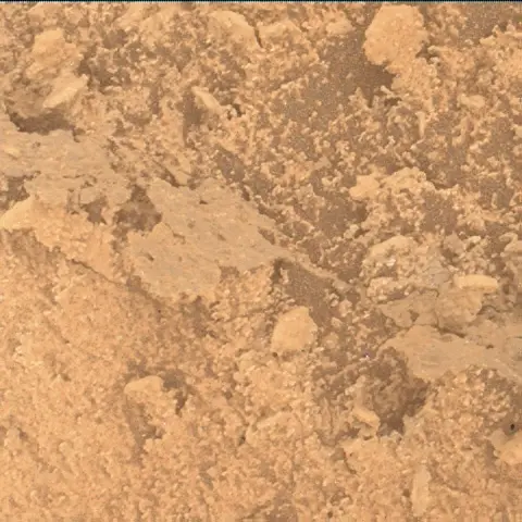 Sol 3866: Mars Hand Lens Imager (MAHLI)