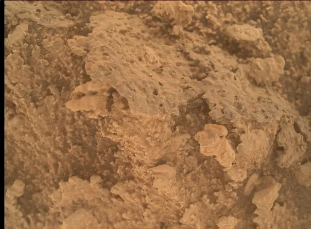 Sol 3866: Mars Hand Lens Imager (MAHLI)