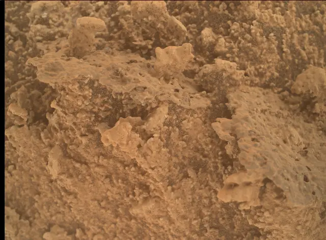 Sol 3866: Mars Hand Lens Imager (MAHLI)