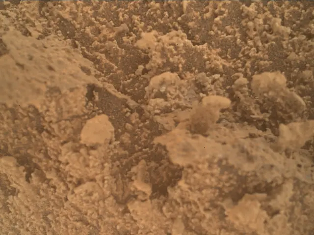 Sol 3866: Mars Hand Lens Imager (MAHLI)