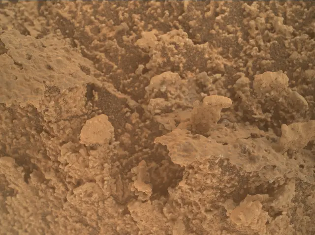 Sol 3866: Mars Hand Lens Imager (MAHLI)