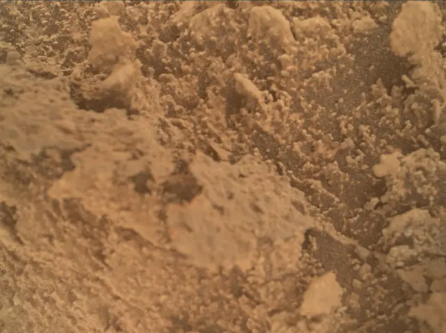 Sol 3866: Mars Hand Lens Imager (MAHLI)