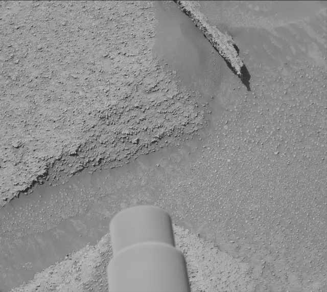 Sol 3867: Mast Camera (Mastcam)