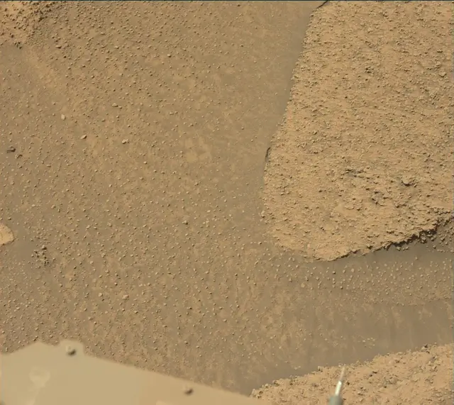 Sol 3867: Mast Camera (Mastcam)