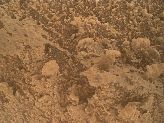 Sol 3867: Mars Hand Lens Imager (MAHLI)