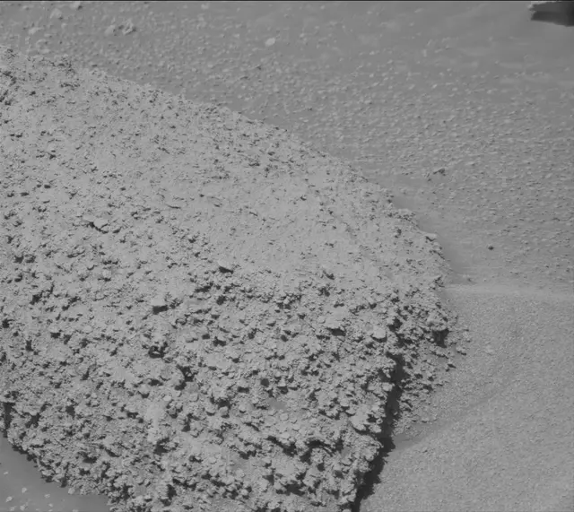 Sol 3868: Mast Camera (Mastcam)