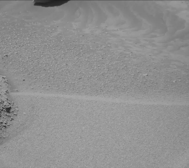 Sol 3868: Mast Camera (Mastcam)