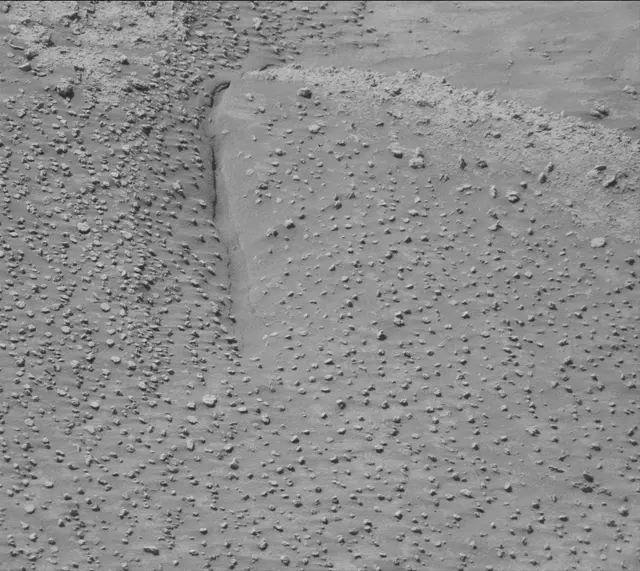 Sol 3868: Mast Camera (Mastcam)