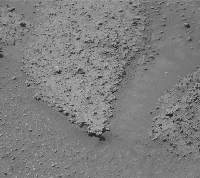 Sol 3868: Mast Camera (Mastcam)