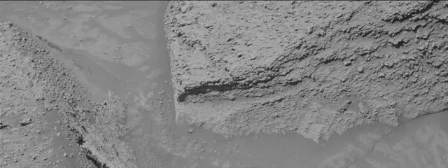 Sol 3869: Mast Camera (Mastcam)