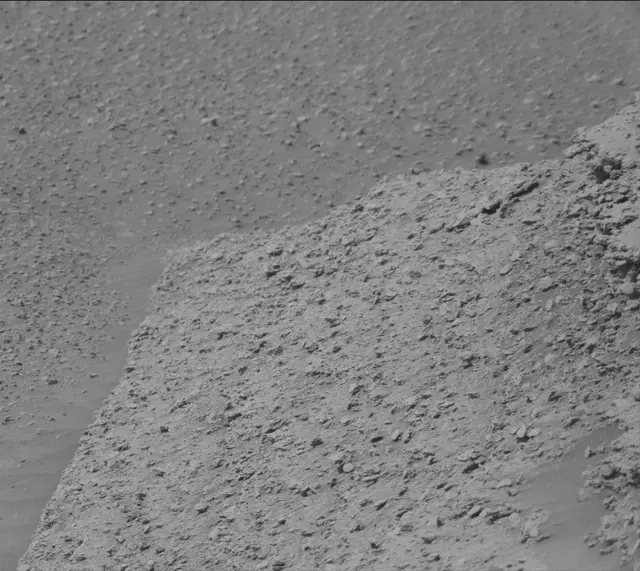 Sol 3869: Mast Camera (Mastcam)