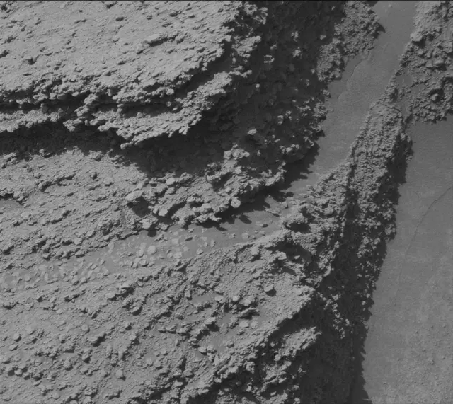 Sol 3869: Mast Camera (Mastcam)