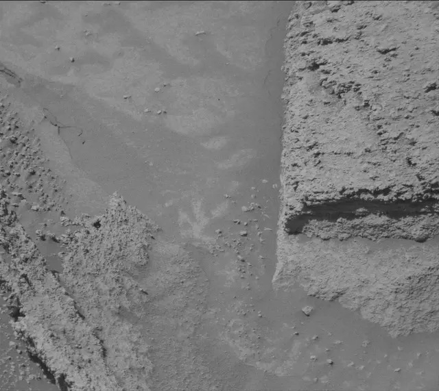 Sol 3869: Mast Camera (Mastcam)