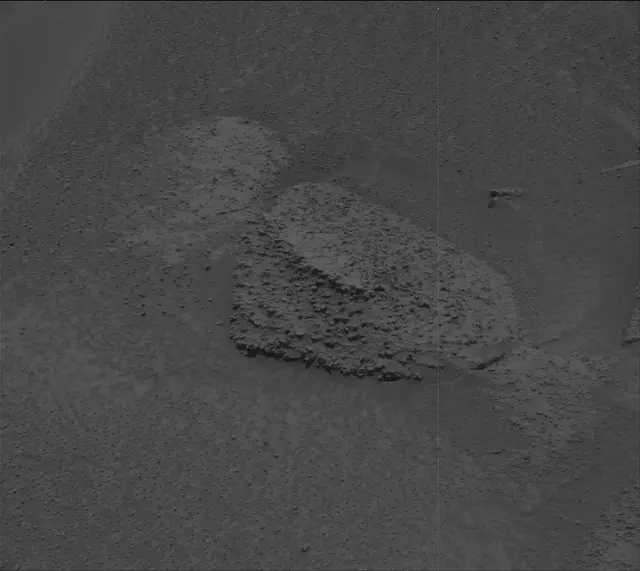 Sol 3870: Mast Camera (Mastcam)