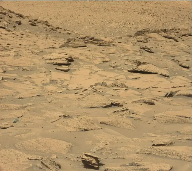 Sol 3870: Mast Camera (Mastcam)