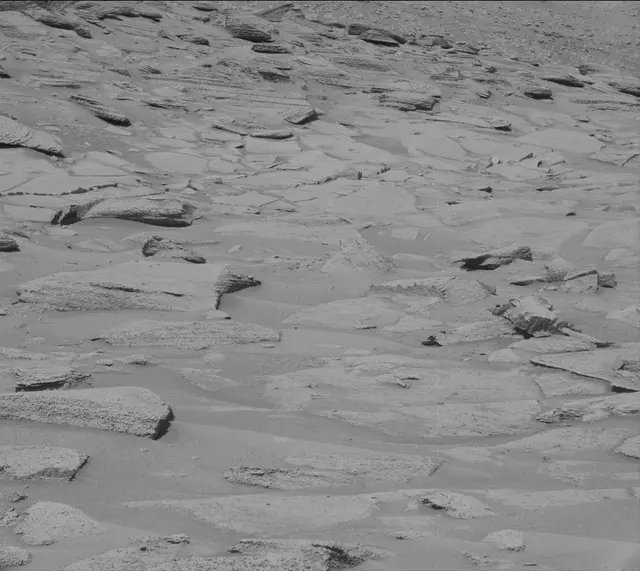 Sol 3870: Mast Camera (Mastcam)