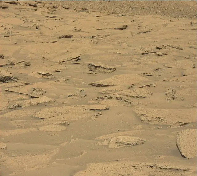 Sol 3870: Mast Camera (Mastcam)